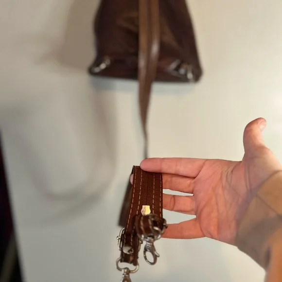 Convertible leather backpack - Picture 16 of 16